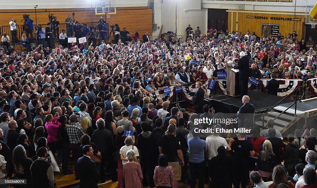 Democratic Presidential Candidate Bernie Sanders Campaigns In Las Vegas