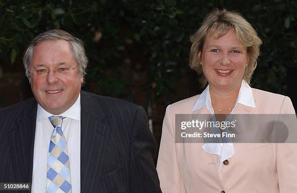 Richard Whiteley attends David Frost's Summer Party at Carlisle Square on July 6, 2004 in London.