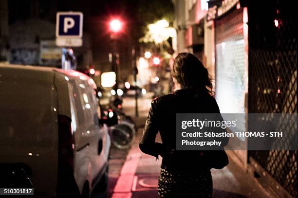 night walker - prostitutie stockfoto's en -beelden