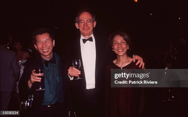 WILLIAM YANG WITH BOB CARR AND HIS WIFE AT THE AFI FILM AWARDS 1999 IN SYDNEY. .