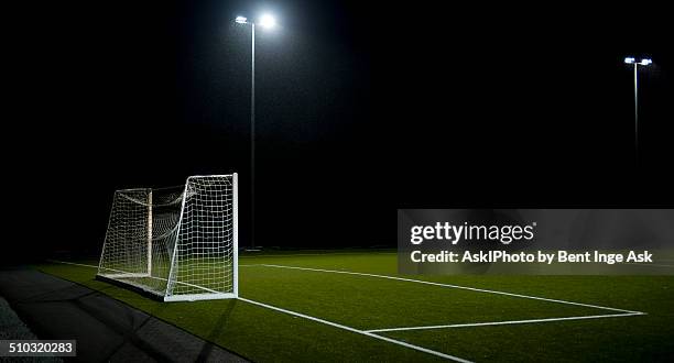 game over - goal posts stockfoto's en -beelden