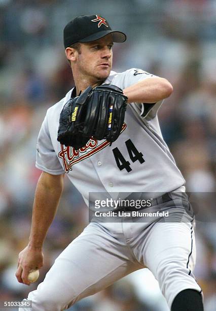 Roy Oswalt of the Houston Astros pitches against the San Diego Padres in the first inning on July 7, 2004 at PETCO Park in San Diego, California.