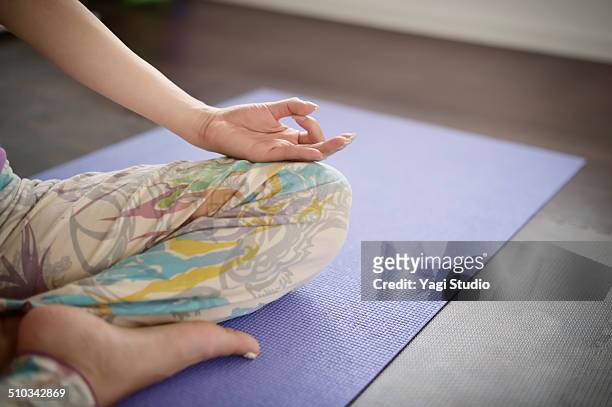 female yoga instructor enjoying  yoga - japanese women feet stock pictures, royalty-free photos & images