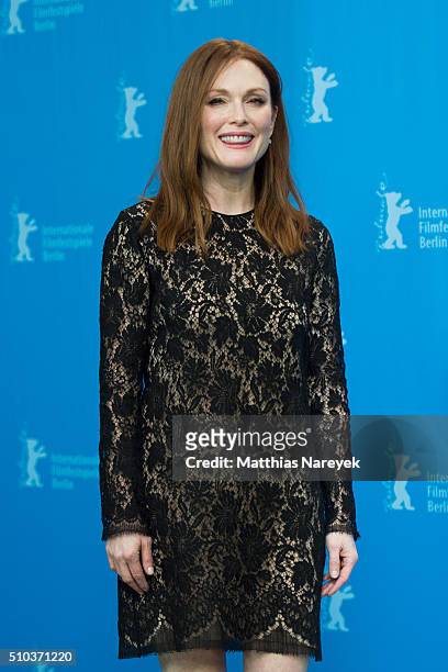 Julianne Moore attends the 'Maggie's Plan' photo call during the 66th Berlinale International Film Festival Berlin at Grand Hyatt Hotel on February...