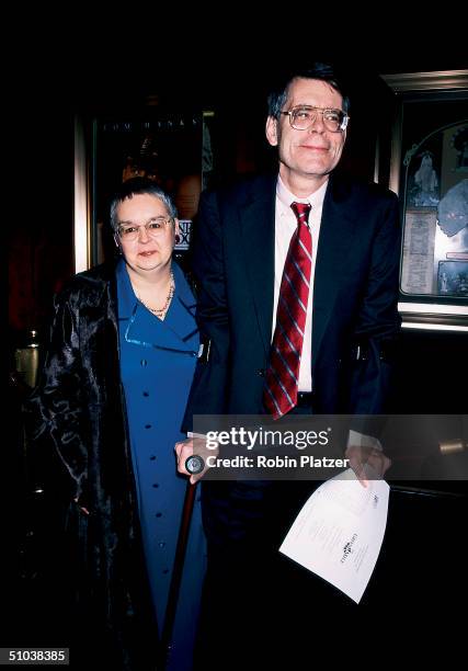 Married authors Tabitha and Stephen King arrive at the premiere of the motion picture adaptaion of Stephen's book 'The Green Mile,' New York, New...