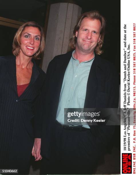 Los Angeles, Ca Jeff Daniels From "Dumb And Dumber" And Date At The Premiere Of "Pleasantville."