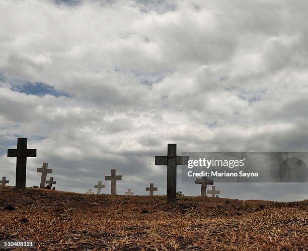 graveyard with stone crosses at a military cemeter - file graveyard fields 3.jpg stock pictures, royalty-free photos & images