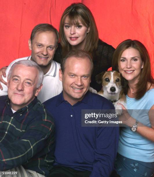 Cast Members Of Nbc Television Comedy Series "Frasier." Pictured: Actors David Hyde Pierce As Dr. Niles Crane, Jane Leeves As Daphne Moon, John...