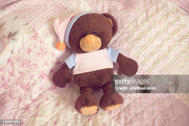 little bear - life of teddy stock-fotos und bilder