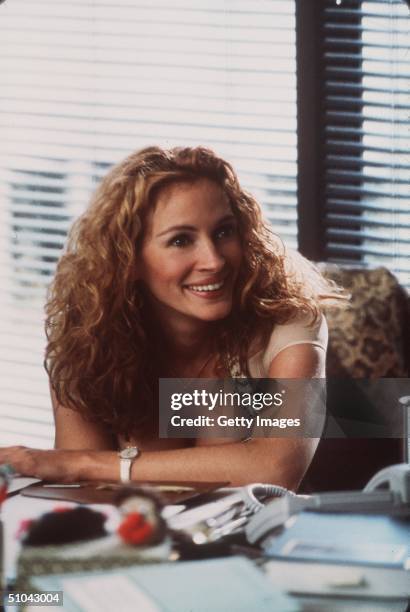 Julia Roberts And Albert Finney Stars In The Movie Erin Brockovich.