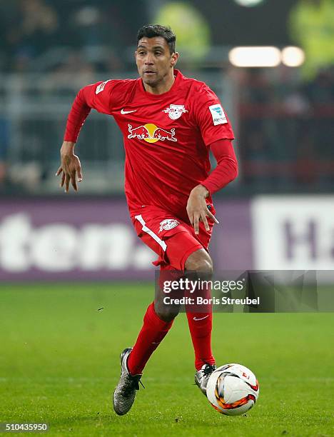 Marvin Compper of Leipzig runs with the ball during the Second Bundesliga match between FC St. Pauli and RB Leipzig at Millerntor Stadium on February...