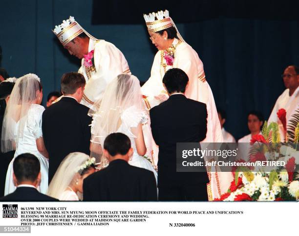 Marriage Reverant Moon 247 Reverend Moon Stock Photos, High-Res Pictures, and Images - Getty ...