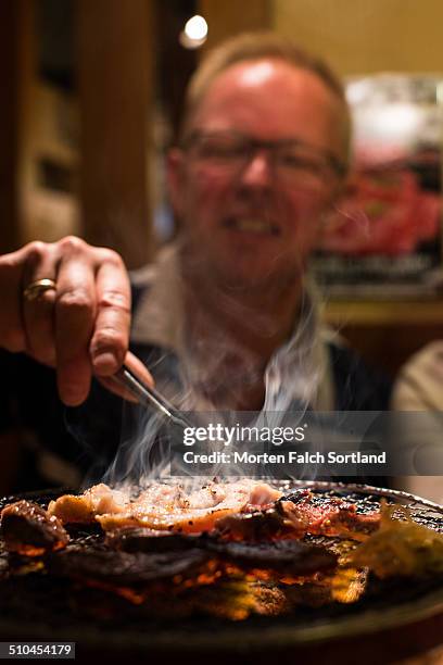 grill - grill fire meat stockfoto's en -beelden