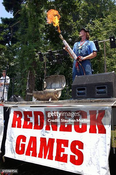 Redneck Raffle 14 Redneck Games Kick Off In Georgia Stock Photos, High-Res Pictures ...