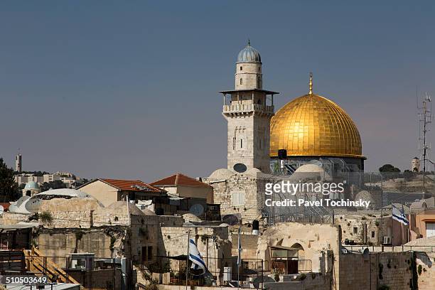 dome of the rock islamic shrine, jerusalem - jerusalem flag stock pictures, royalty-free photos & images