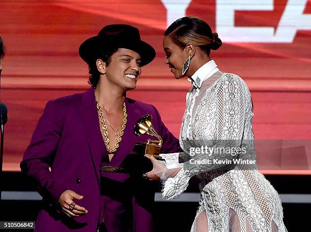 57点のアップタウン ファンクのストックフォト Getty Images 57点のアップタウン ファンクのストックフォト Getty Images
