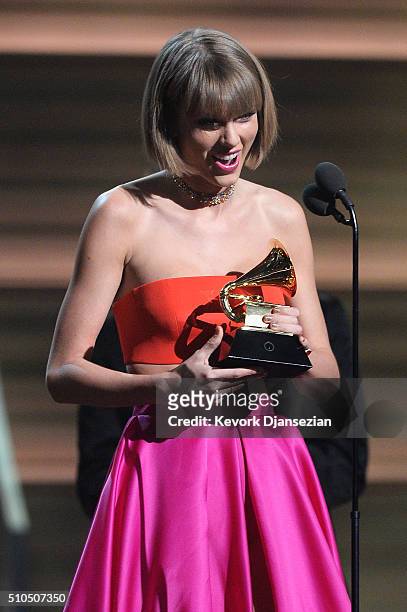 Singer Taylor Swift accepts the Album of the Year award for "1989" onstage during The 58th GRAMMY Awards at Staples Center on February 15, 2016 in...