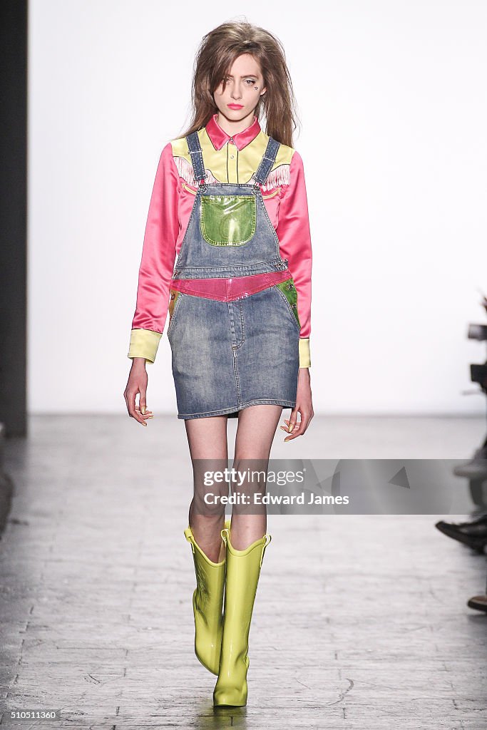 Jeremy Scott - Runway - Fall 2016 New York Fashion Week: The Shows