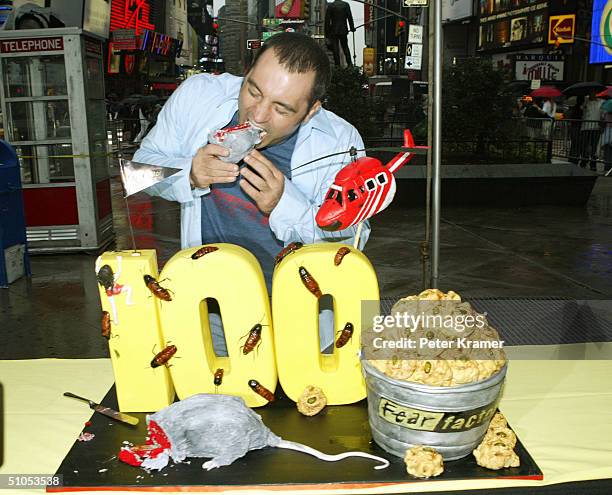Fear Factor Rats 34 Fear Factor Celebrates Its Th Episode In Times Square Stock Photos ...