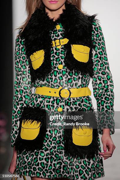 Model Karlie Kloss walks the runway wearing Jeremy Scott Fall 2016 during the Jeremy Scott fashion show at The Arc, Skylight at Moynihan Station on...