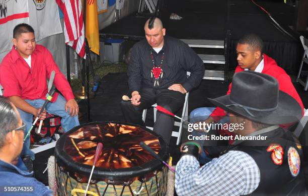 Native American Graduation Photos and Premium High Res Pictures - Getty ...