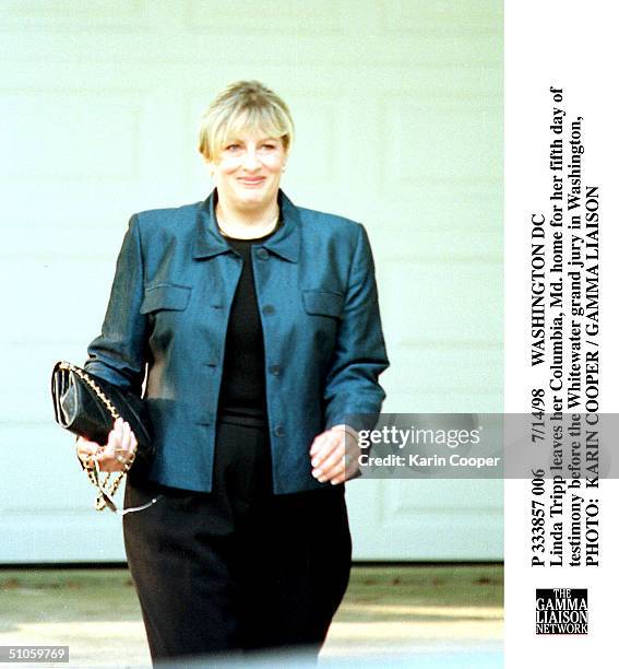 Washington Dc Linda Tripp Leaves Her Columbia, Md. Home For Her Fifth Day Of Testimony Before The Whitewater Grand Jury In Washington,