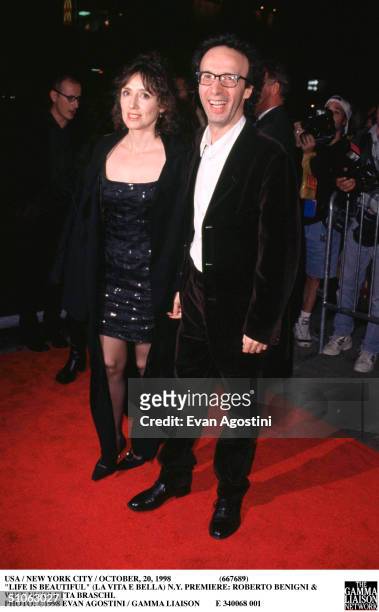 Usa / New York City / October 1998 "Life Is Beautiful" N.Y. Premiere: Roberto Benigni & Wife Nicoletta Braschi.