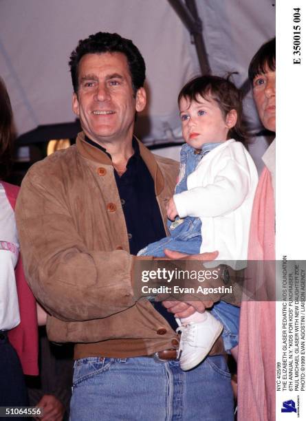 Nyc 4/25/99 The Elizabeth Glaser Pediatric Aids Foundation 6Th Annual N.Y. "Kids For Kids" Fundraiser. Paul Michael Glaser With New Daughter Zoe.