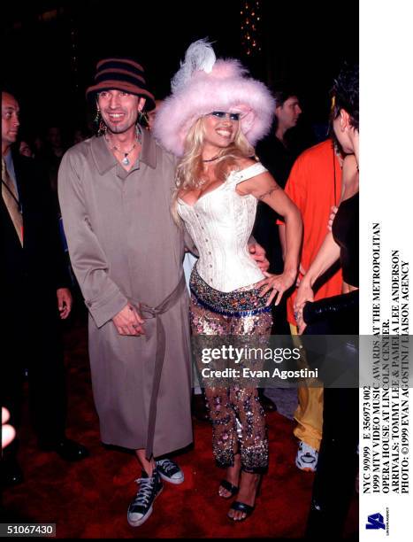 Nyc 9/9/99 E 356973 002 1999 MTV Video Music Awards At The Metropolitan Opera House At Lincoln Center. Arrivals: Tommy Lee & Pamela Lee Anderson
