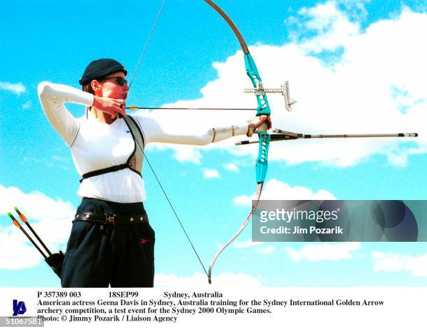 18Sep99 Sydney, Australia American Actress Geena Davis In Sydney, Australia Training For The Sydney International Golden Arrow Archery Competition, A...