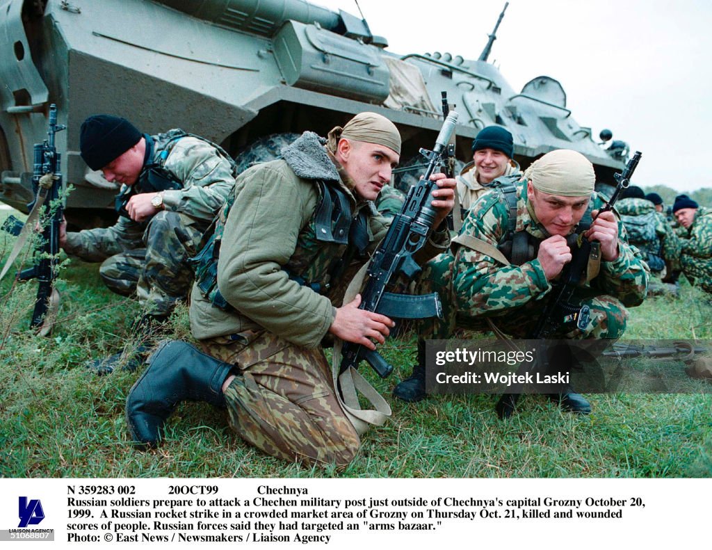 Chechnya Russian Soldiers Prepare To Attack A Chechen Military Post Just Outsid