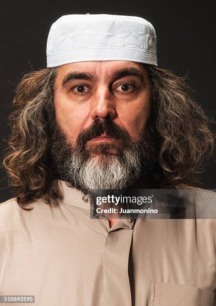 middle eastern man - iraaks stockfoto's en -beelden