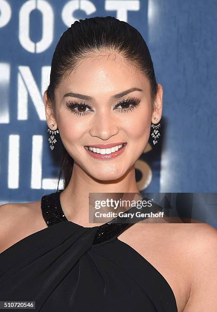 Miss Universe 2015, Pia Wurtzbach attends the Alice + Olivia by Stacey Bendet presentation during New York Fashion Week Fall 2016 at The Gallery,...