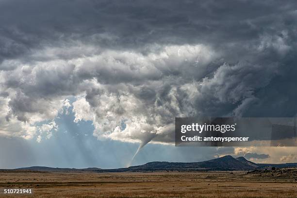 tornado on the great plains of the usa - oklahoma tornado stock pictures, royalty-free photos & images