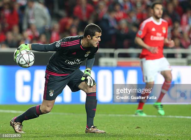 BenficaÕs goalkeeper from Brazil Julio Cesar in action during the UEFA Champions League Round of 16: First Leg match between SL Benfica and FC Zenit...