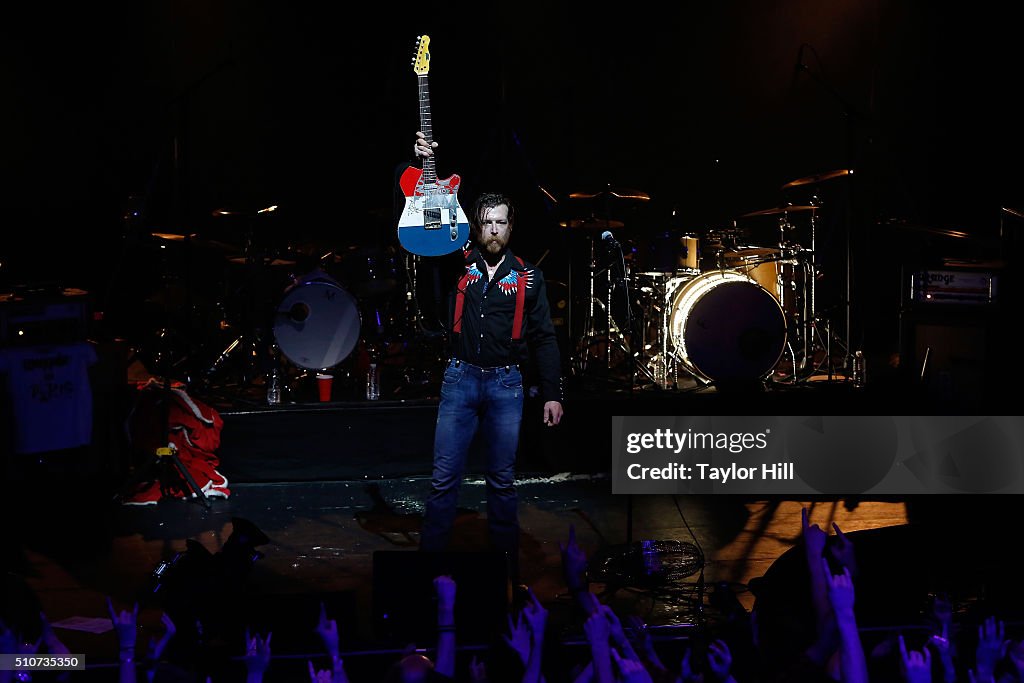 Jesse Hughes of Eagles of Death Metal performs at L'Olympia on... News ...