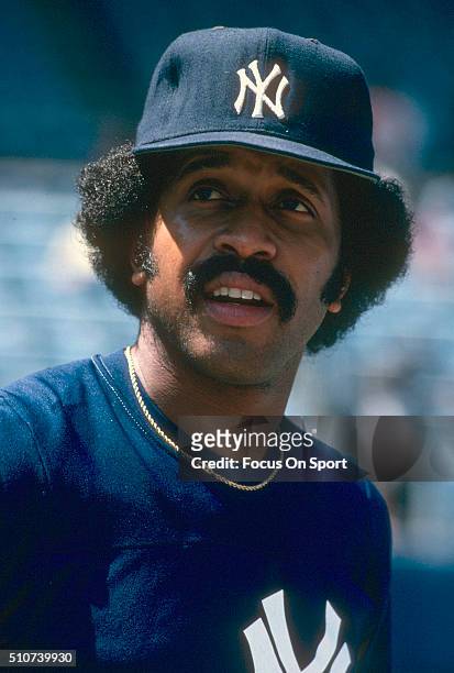 Oscar Gamble of the New York Yankees looks on during batting practice prior to the start of a Major League Baseball game circa 1981 at Yankee Stadium...