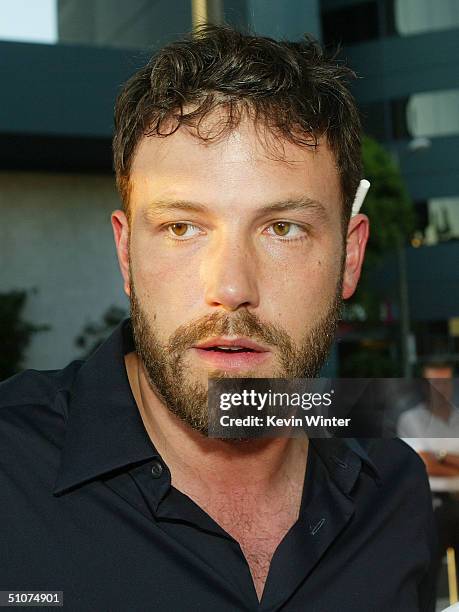 Actor Ben Affleck arrives at the premiere of Universal's "The Bourne Supremacy" at the Arclight Cinemas on July 15, 2004 in Los Angeles, California.