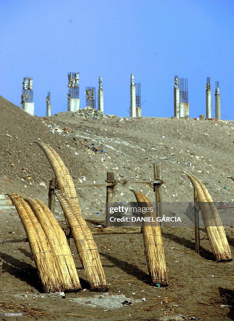 "Caballitos de Totora" ("Bulrush Hobbyho