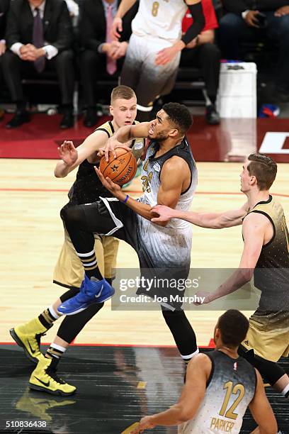 Karl-Anthony Towns of the USA Team handles the ball during the BBVA Compass Rising Stars Challenge as part of the 2016 NBA All Star Weekend on...