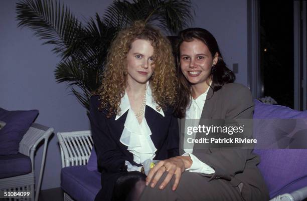 AUSTRALIAN ACTRESS NICOLE KIDMAN AND HER SISTER ANTONIA VISIT SICK CHILDREN AT ALEXANDER CHILDREN'S HOSPITAL IN SYDNEY. .