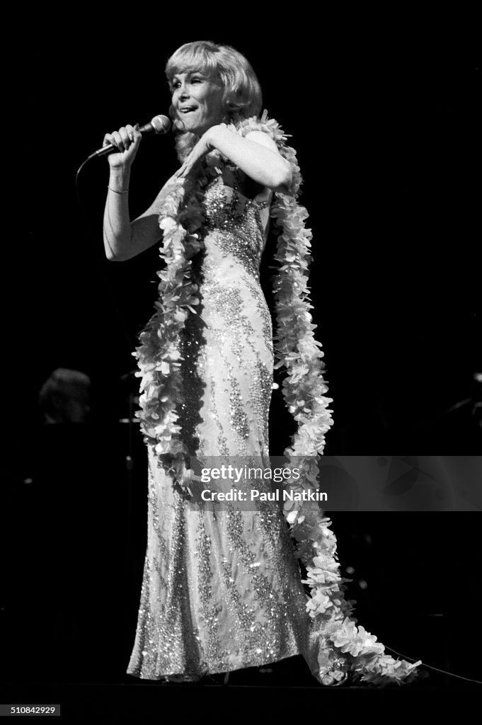 Barbara Eden At Poplar Creek