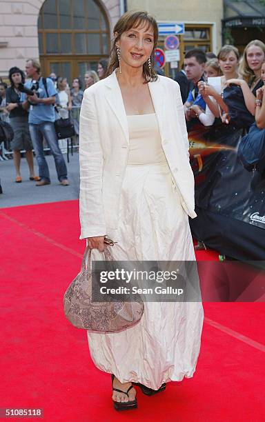 Actress Christine Kaufmann attends the premiere of "Raumschiff Surprise: Periode 1" at the Matthaeser Palast on July 19, 2004 in Munich, Germany.