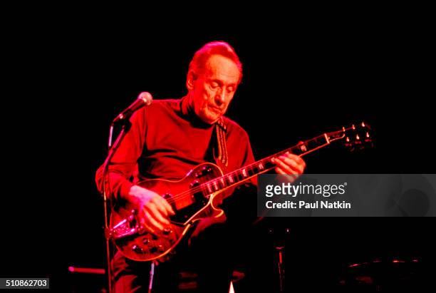 American guitarist Les Paul performs onstage, Chicago, Illinois, December 1, 1996.