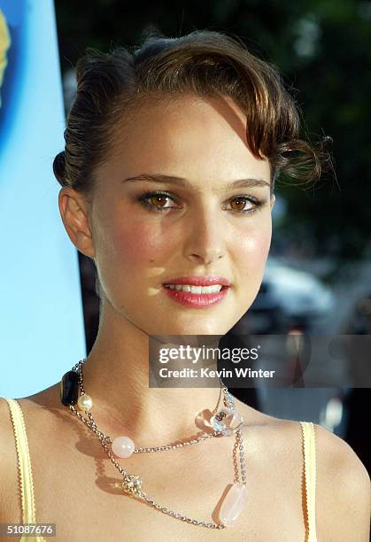 Actress Natalie Portman arrives at the premiere of Fox Searchlight Pictures' "Garden State" on July 20, 2004 at the Directors Guild, in Los Angeles,...