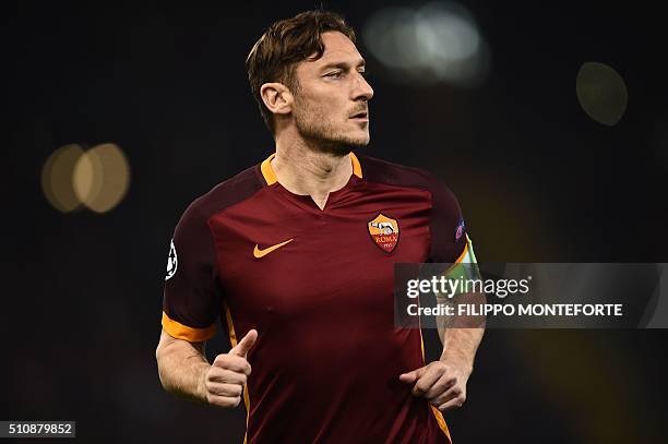 Roma's forward Francesco Totti runs during the UEFA Champions League football match AS Roma vs Real Madrid on Frebruary 17, 2016 at the Olympic...