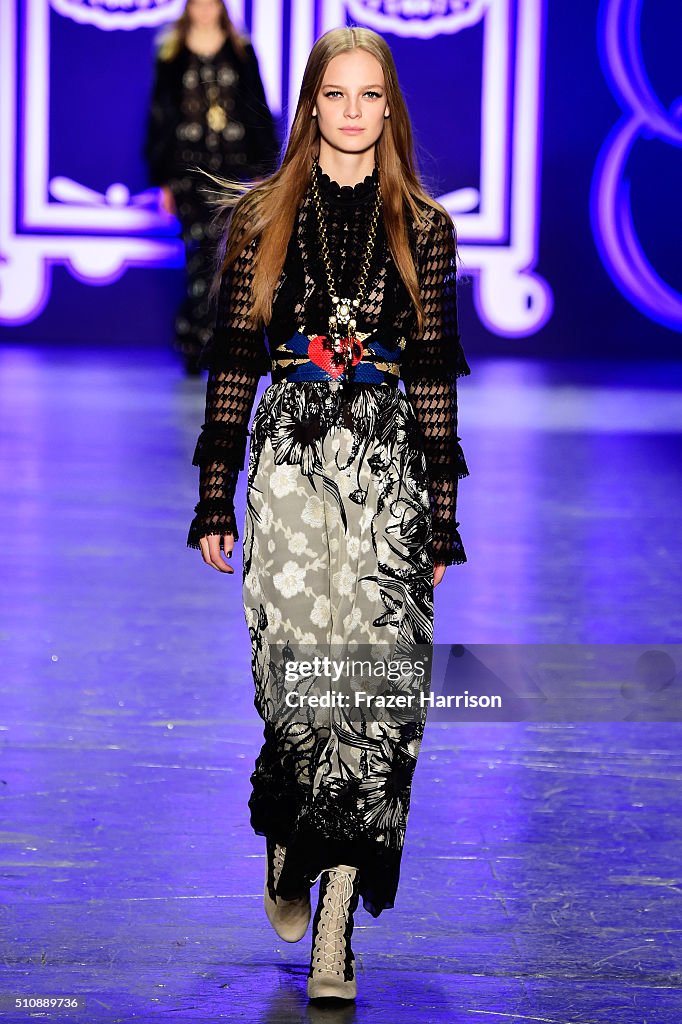 Anna Sui - Runway - Fall 2016 New York Fashion Week: The Shows