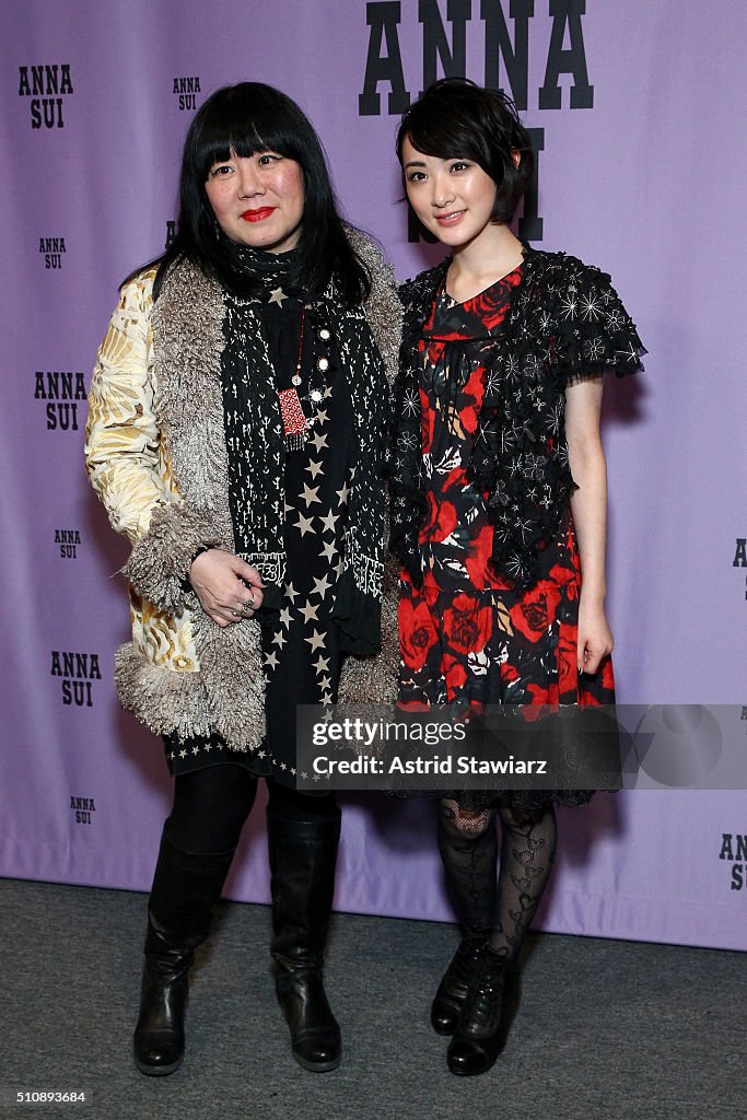 Anna Sui - Backstage - Fall 2016 New York Fashion Week: The Shows
