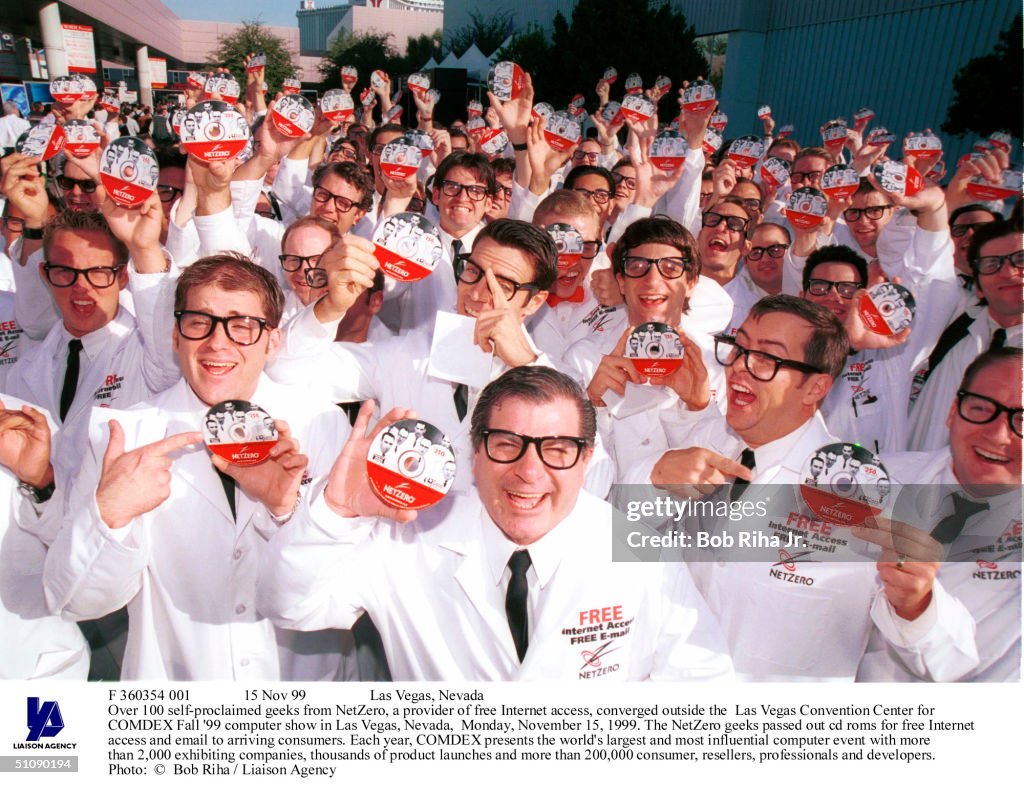 Las Vegas Nevada Over 100 Self Proclaimed Geeks From Netzero A Provider Of