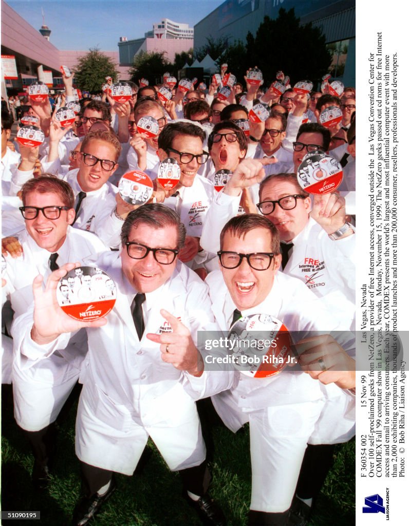 Las Vegas Nevada Over 100 Self Proclaimed Geeks From Netzero A Provider Of